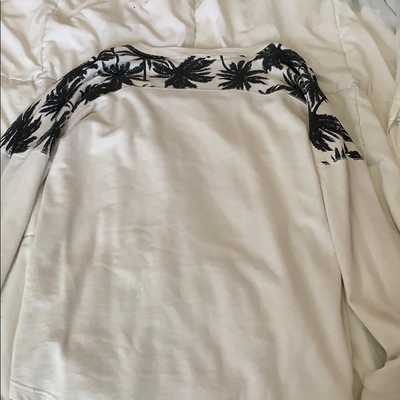 VS PINK white sweater - Picture 2 of 3